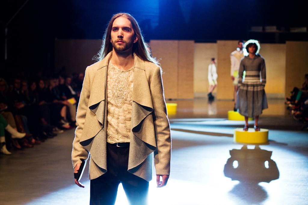 DURCHBLICK - Modenschau der FH Bielefeld Sommersemester 2013 - 2